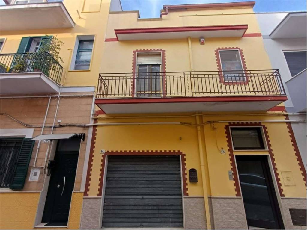 casa indipendente in vendita a Brindisi in zona Commenda