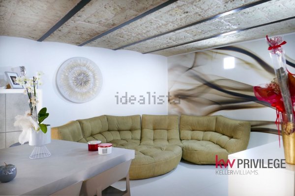 casa indipendente in vendita a Brindisi in zona Centro Città