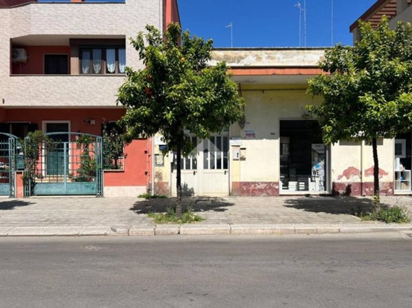 casa indipendente in vendita a Brindisi in zona Commenda