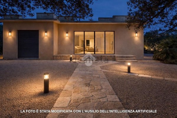 casa indipendente in vendita a Brindisi in zona La Rosa
