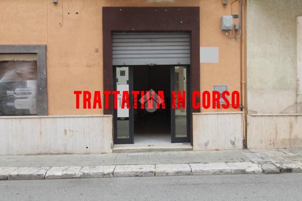 locale commerciale in vendita a Brindisi in zona Cappuccini