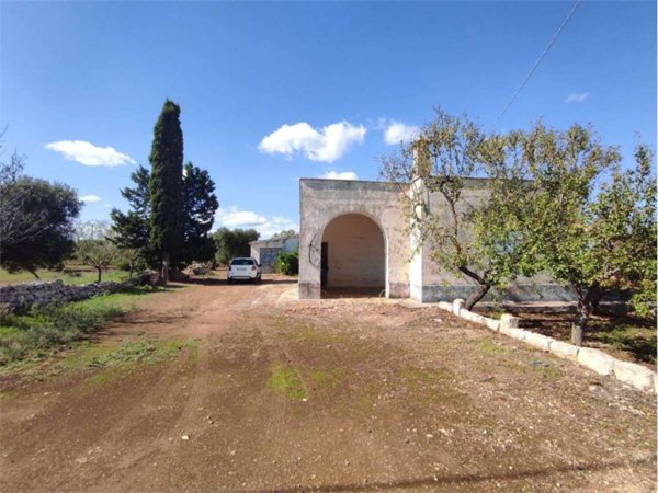 casa indipendente in vendita a Brindisi in zona Paradiso