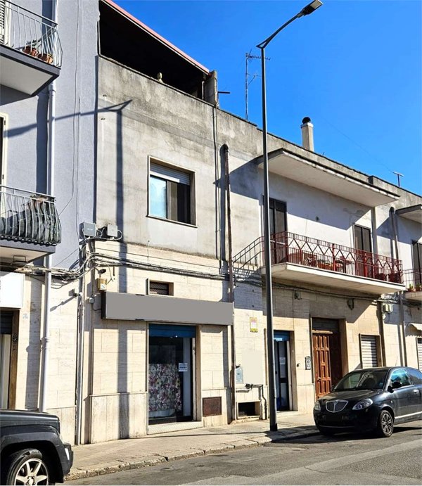trivano in vendita a Brindisi in zona Commenda