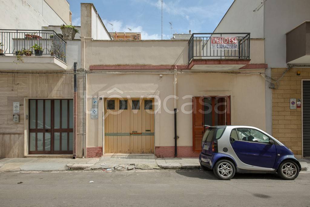 casa indipendente in vendita a Brindisi in zona Commenda