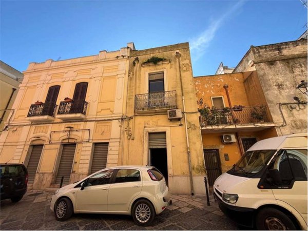 casa indipendente in vendita a Brindisi in zona Commenda