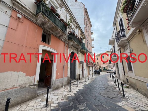 casa indipendente in vendita a Brindisi in zona Centro Città