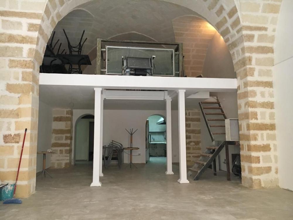 negozio in vendita a Brindisi