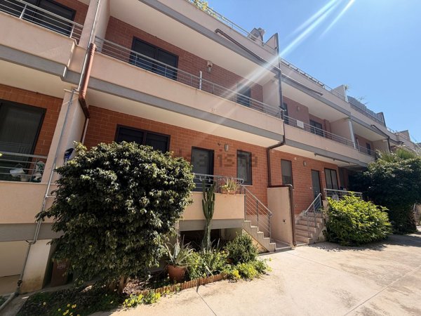 casa indipendente in vendita a Brindisi