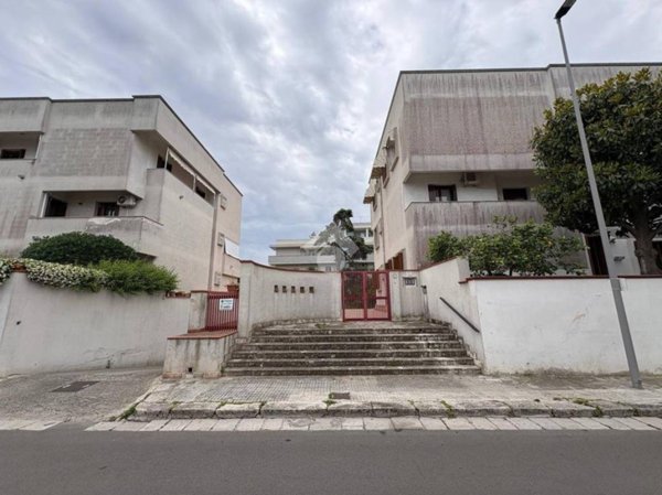 casa indipendente in vendita a Brindisi in zona Centro Città