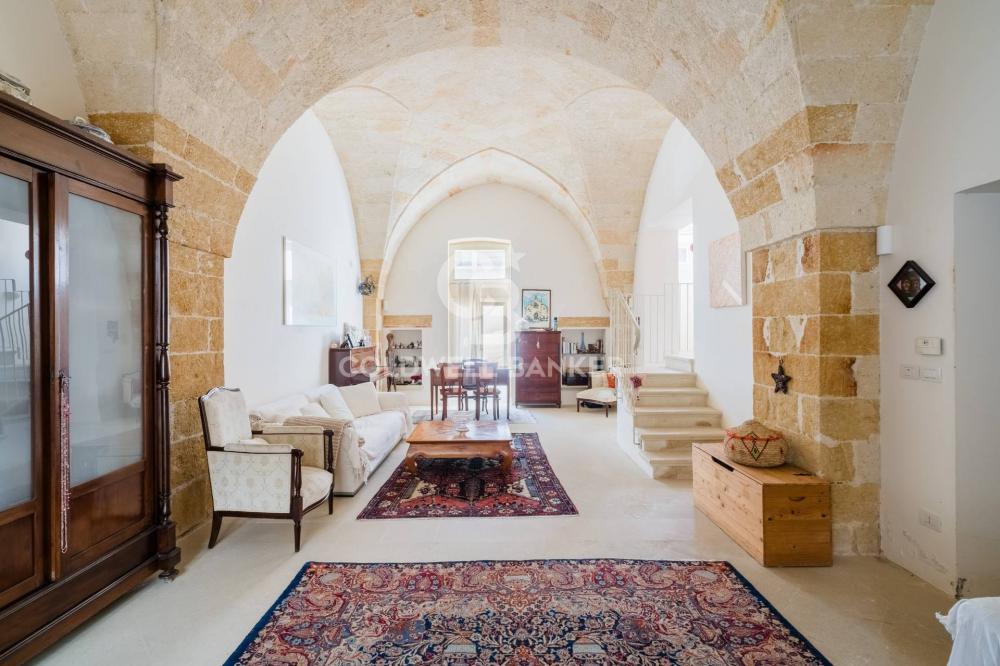 casa indipendente in vendita a Brindisi in zona Centro Città
