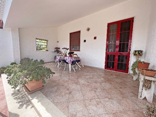 casa indipendente in vendita a Brindisi in zona Centro Città