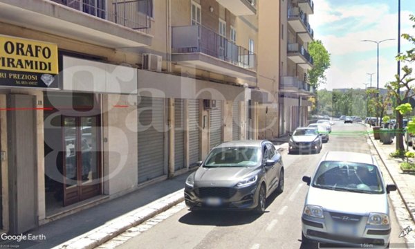 negozio in vendita a Brindisi in zona Commenda