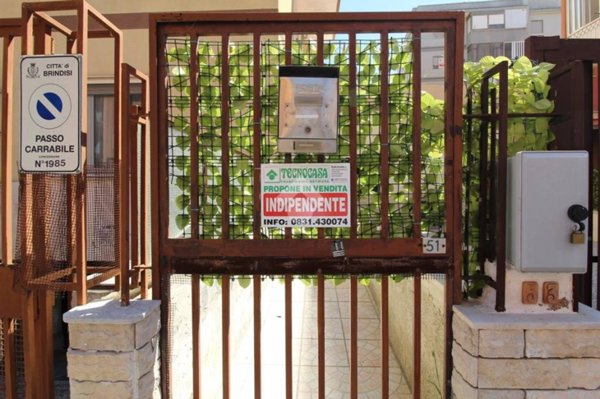 casa indipendente in vendita a Brindisi in zona Sant'Angelo