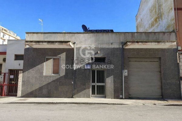 casa indipendente in vendita a Brindisi in zona Cappuccini