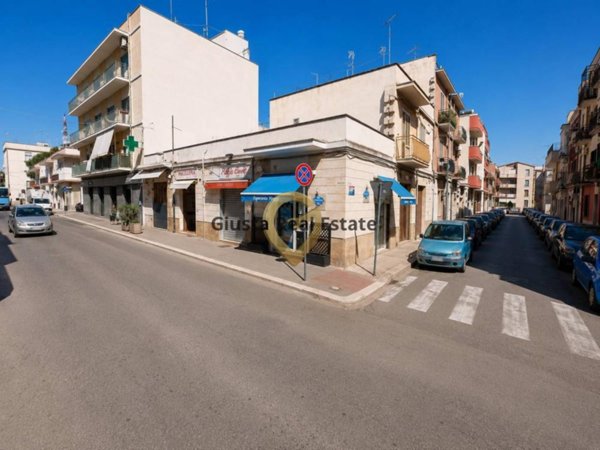 casa indipendente in vendita a Brindisi in zona Commenda