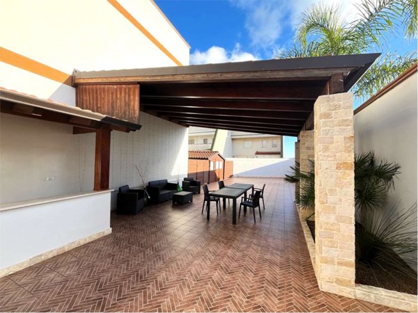 casa indipendente in vendita a Brindisi in zona Perrino