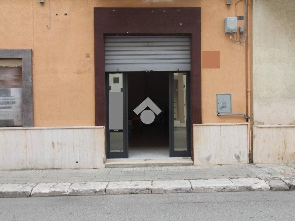 locale commerciale in vendita a Brindisi in zona Cappuccini