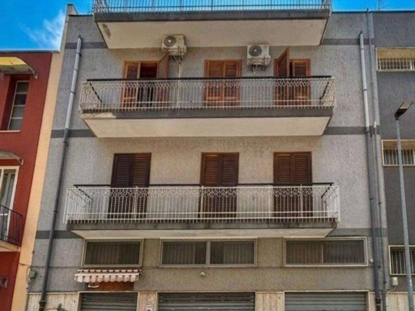 negozio in vendita a Brindisi in zona Cappuccini