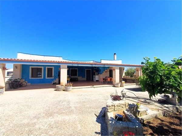 casa indipendente in vendita a Brindisi