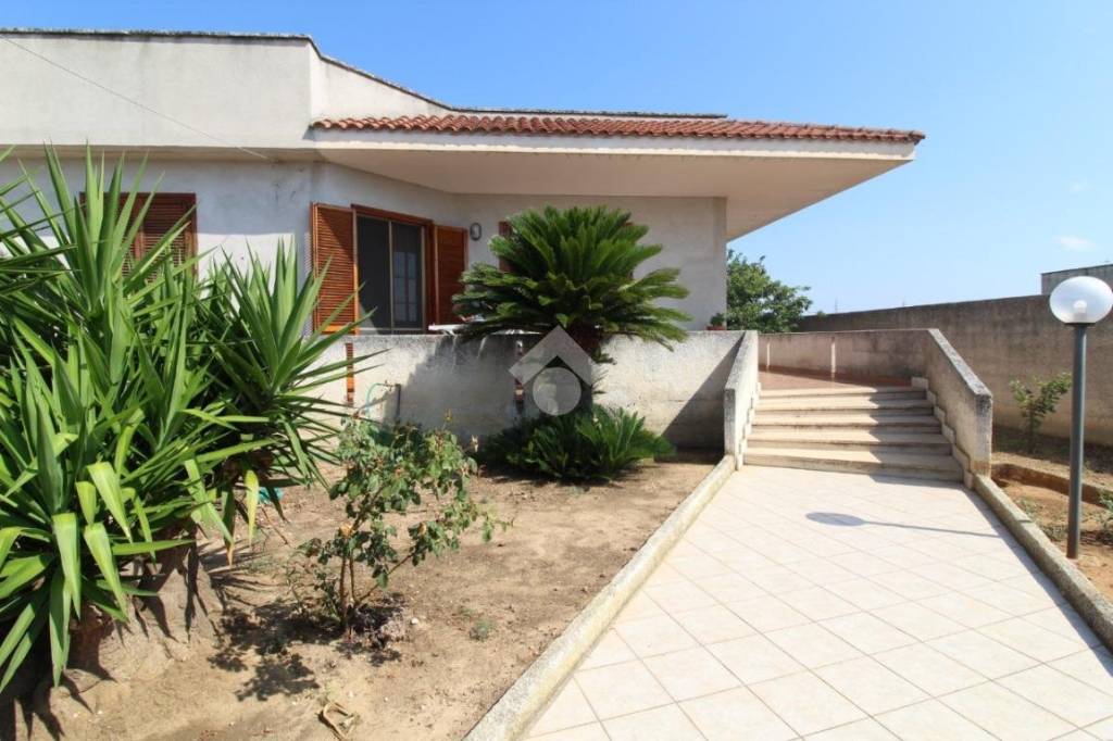 casa indipendente in vendita a Brindisi in zona Tuturano