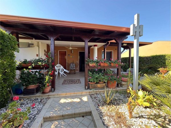 casa indipendente in vendita a Brindisi