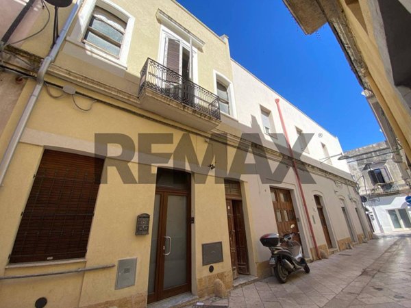 casa indipendente in vendita a Brindisi in zona Centro Città