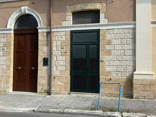 casa indipendente in vendita a Brindisi in zona Centro Città