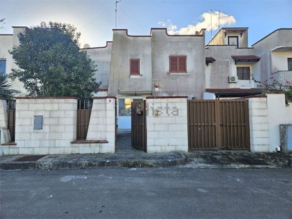 casa indipendente in vendita a Brindisi in zona La Rosa