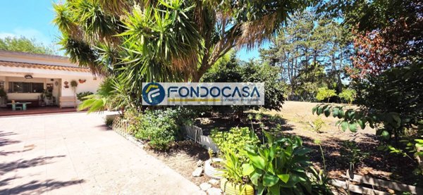 casa indipendente in vendita a Brindisi in zona Tuturano