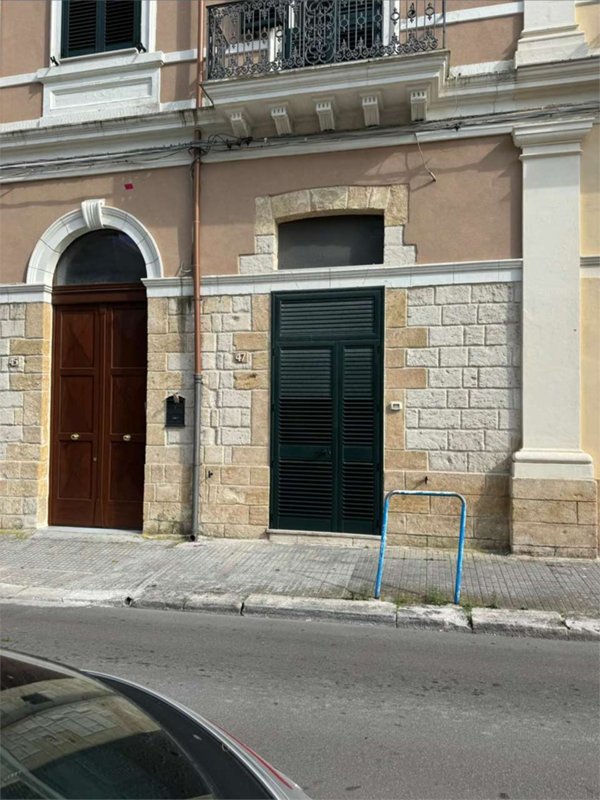 casa indipendente in vendita a Brindisi in zona Centro Città