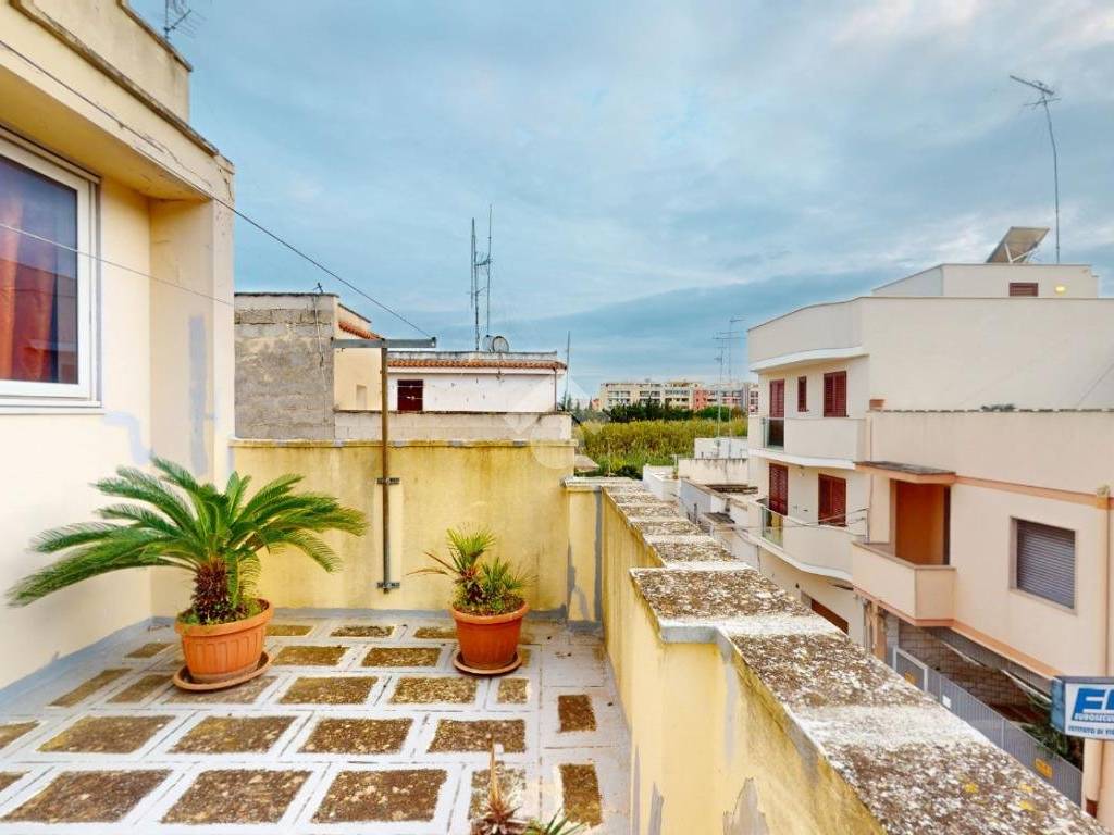casa indipendente in vendita a Brindisi in zona Commenda