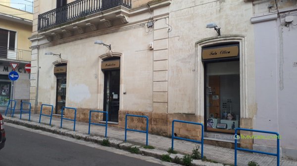 locale commerciale in vendita a Brindisi in zona Centro Città