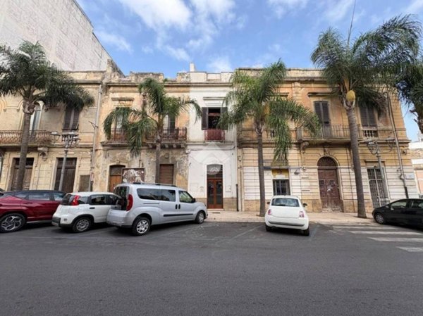 casa indipendente in vendita a Brindisi in zona Centro Città
