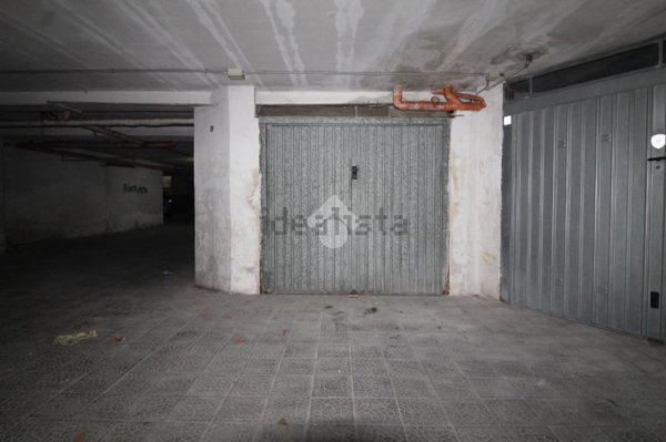 box auto in vendita a Brindisi in zona Cappuccini