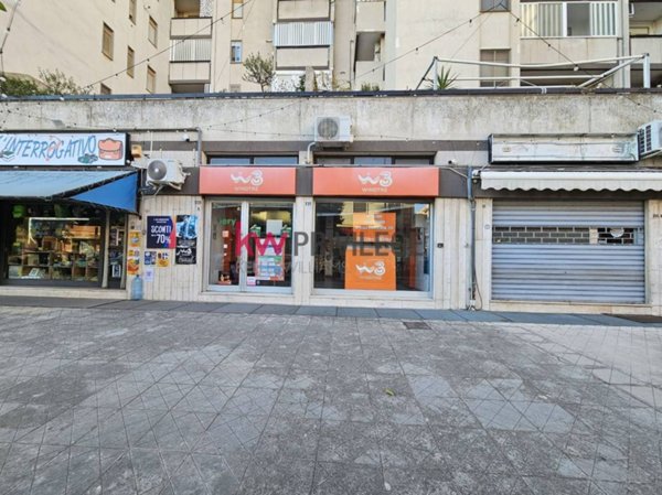 locale commerciale in vendita a Brindisi in zona Cappuccini
