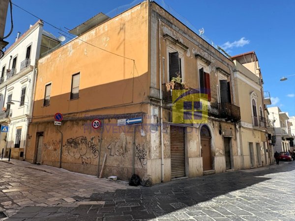casa indipendente in vendita a Brindisi in zona Centro Città