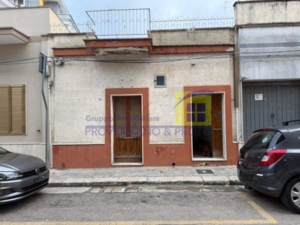 casa indipendente in vendita a Brindisi in zona Commenda