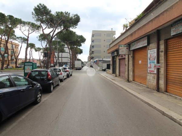 locale commerciale in vendita a Brindisi in zona Sant'Angelo