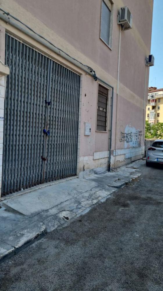 locale commerciale in vendita a Brindisi in zona Cappuccini