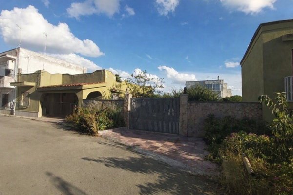 casa indipendente in vendita a Brindisi in zona Paradiso