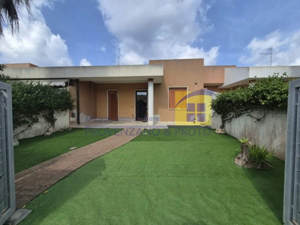 casa indipendente in vendita a Brindisi in zona Minnuta