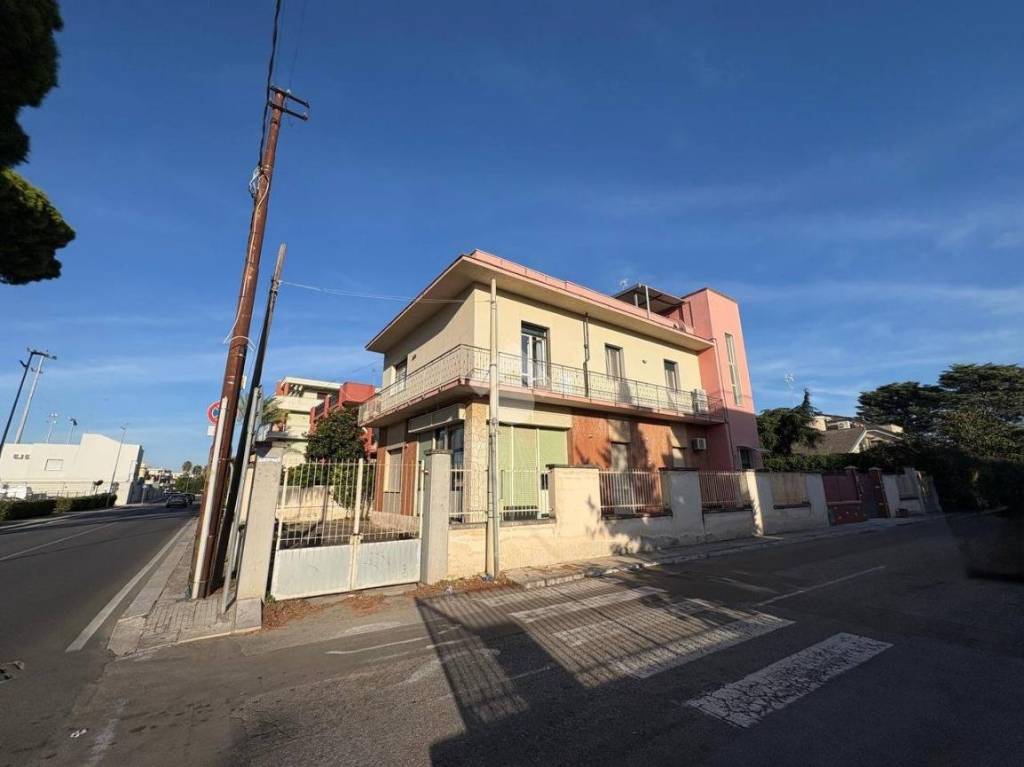 casa indipendente in vendita a Brindisi