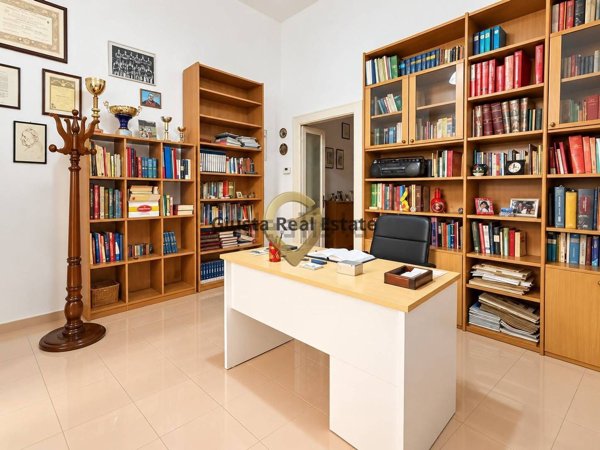 casa indipendente in vendita a Brindisi in zona Cappuccini