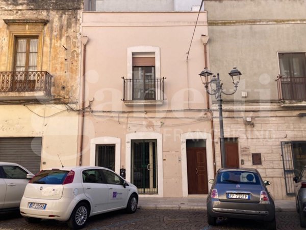 casa indipendente in vendita a Brindisi in zona Centro Città