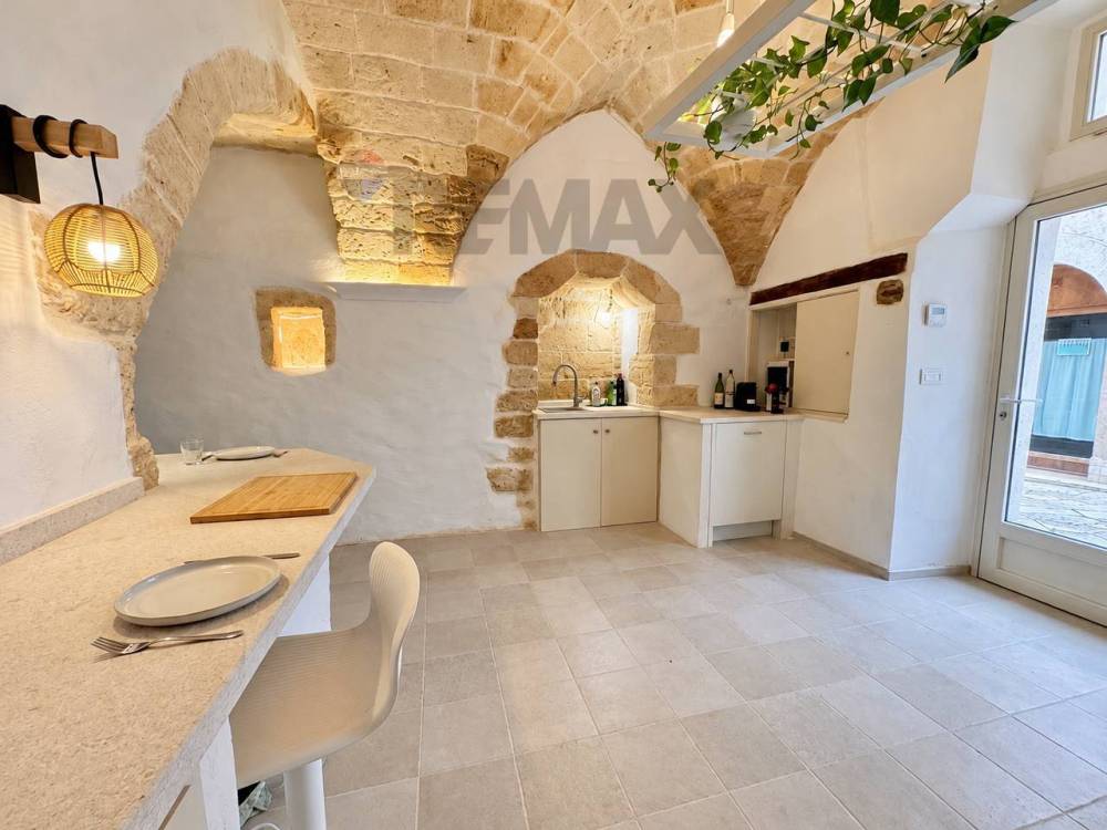 casa indipendente in vendita a Brindisi in zona Centro Città