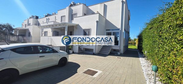 casa indipendente in vendita a Brindisi in zona Paradiso