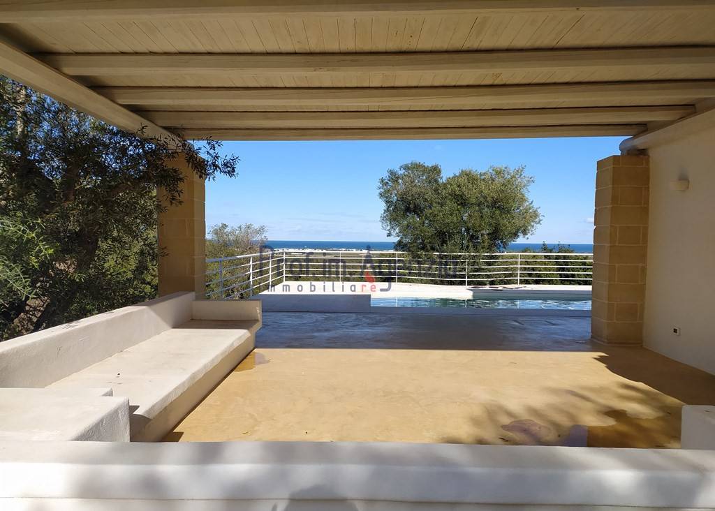 casa indipendente in vendita a Carovigno