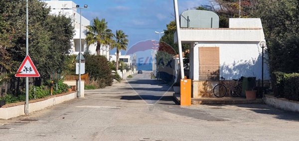 casa indipendente in vendita a Carovigno in zona Torre Santa Sabina