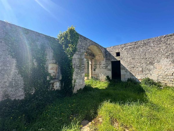 pentavano in vendita a Carovigno