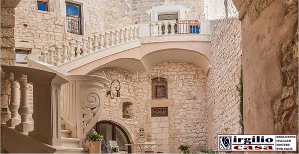 intera palazzina in vendita a Carovigno